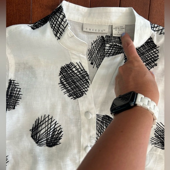Tweeds White Linen Button Down Women’s Shirt with Black Embroidery Size Large - Picture 2 of 11